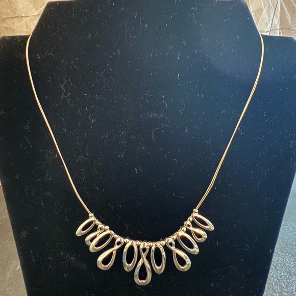 Lia Sophia Jewelry - Lia Sophia Cute Silver Teardrop Necklace